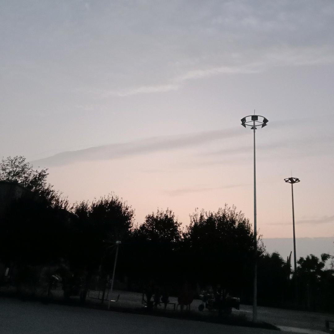 可爱大方的唯唯