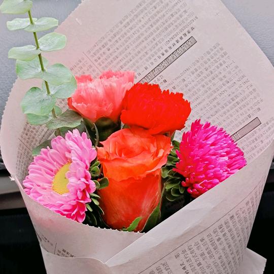 百花争妍