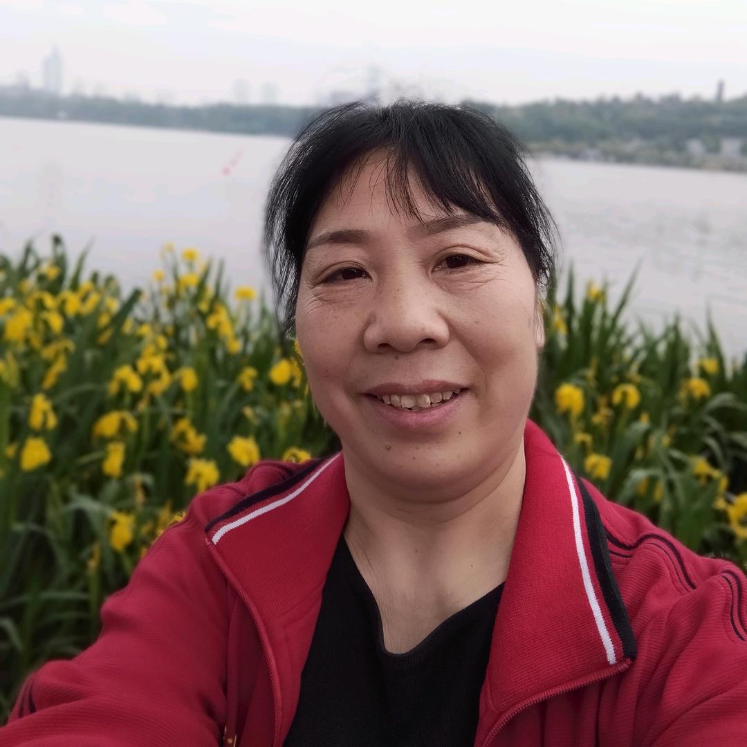 小苹果潘