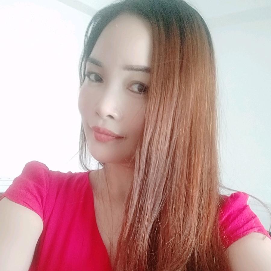 蓝玫瑰。