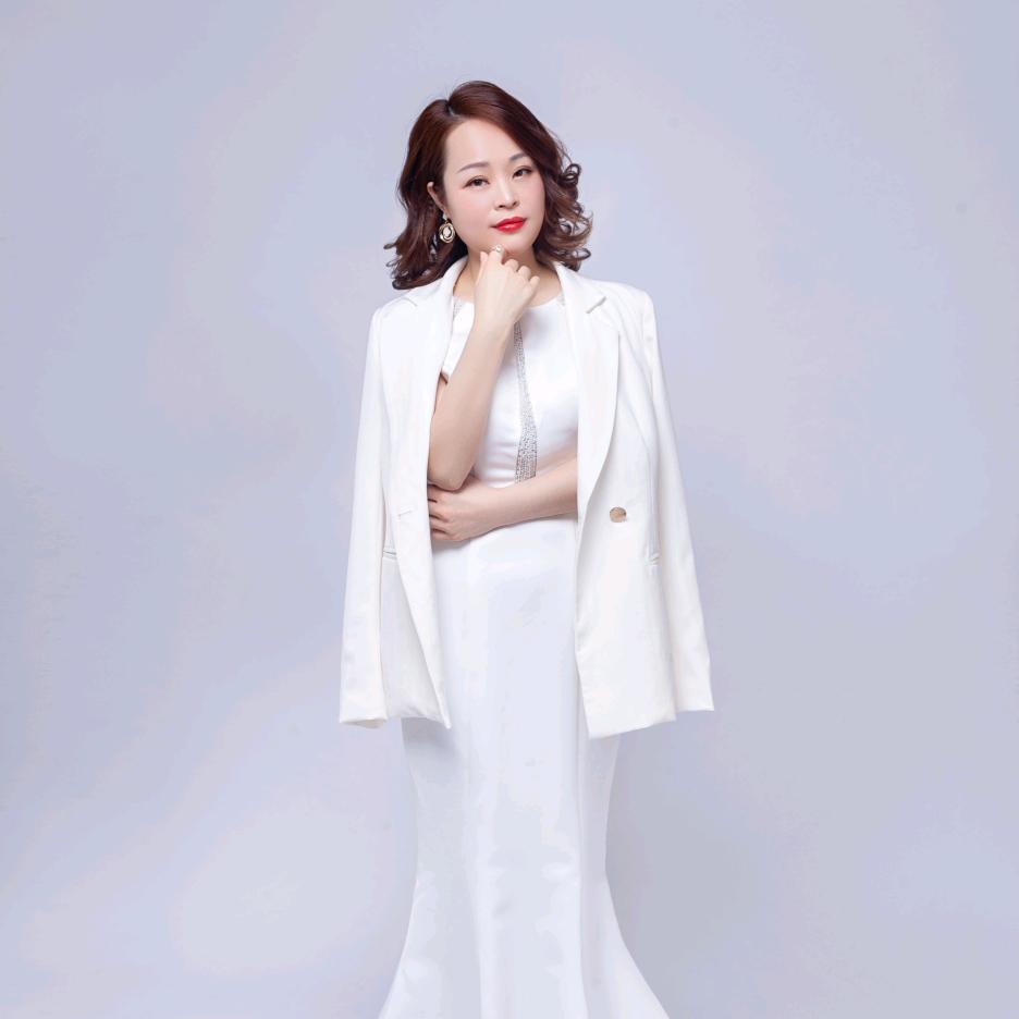 内江蓝芬凰产后蜕变 杨老师