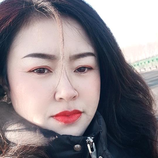 得寸进尺。说的就是一个人