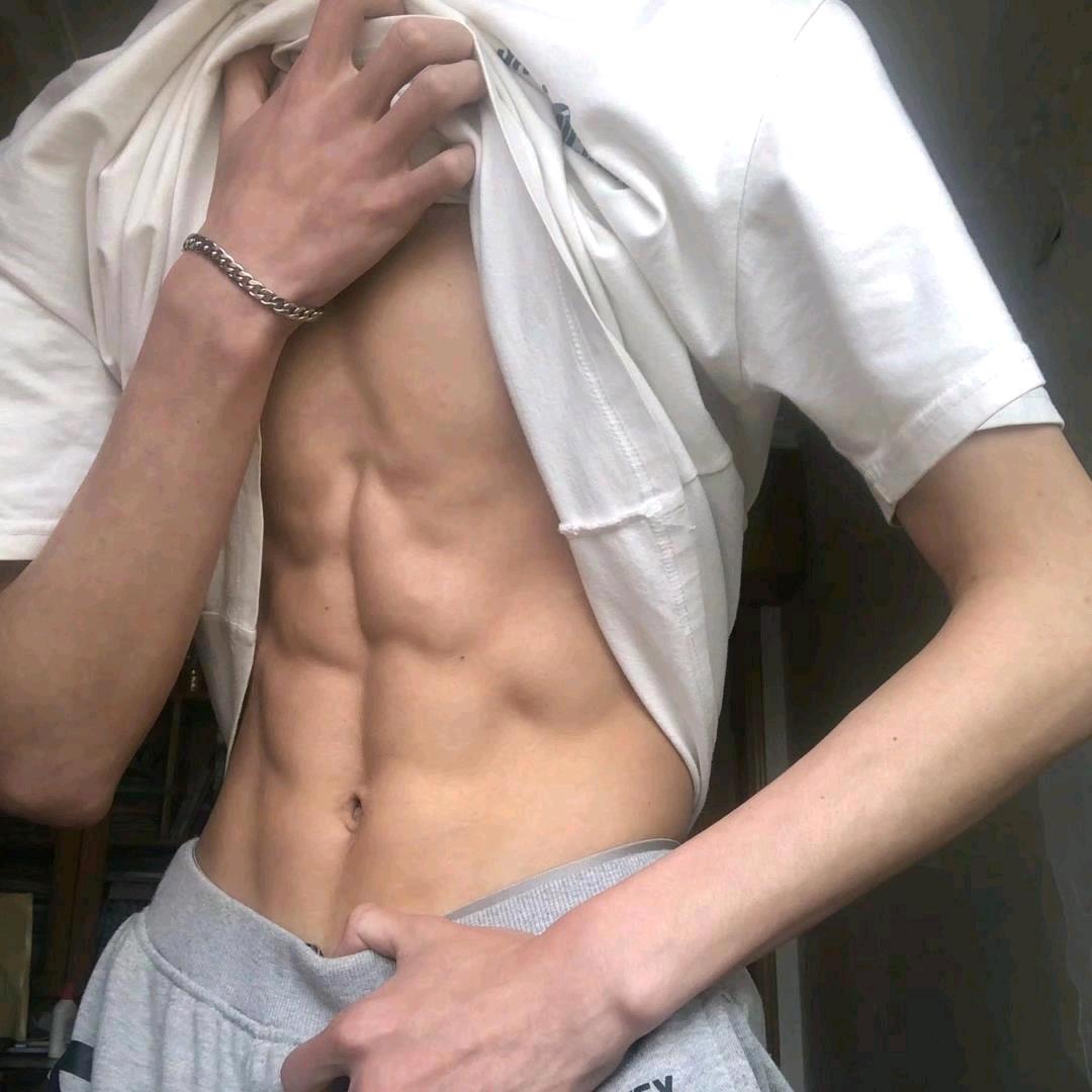 腹肌撕裂者