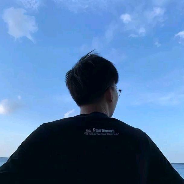 在成都卖房的小男孩