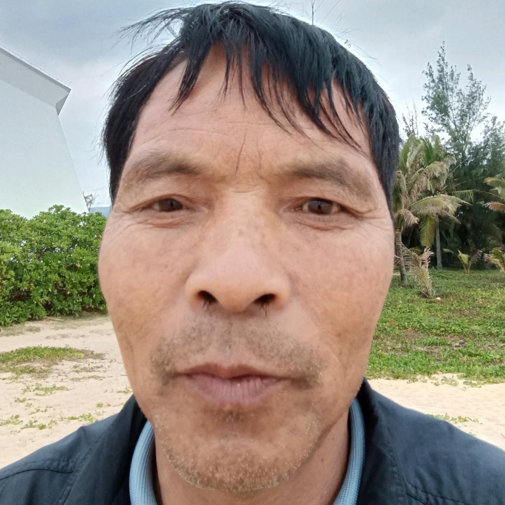 黄卫东