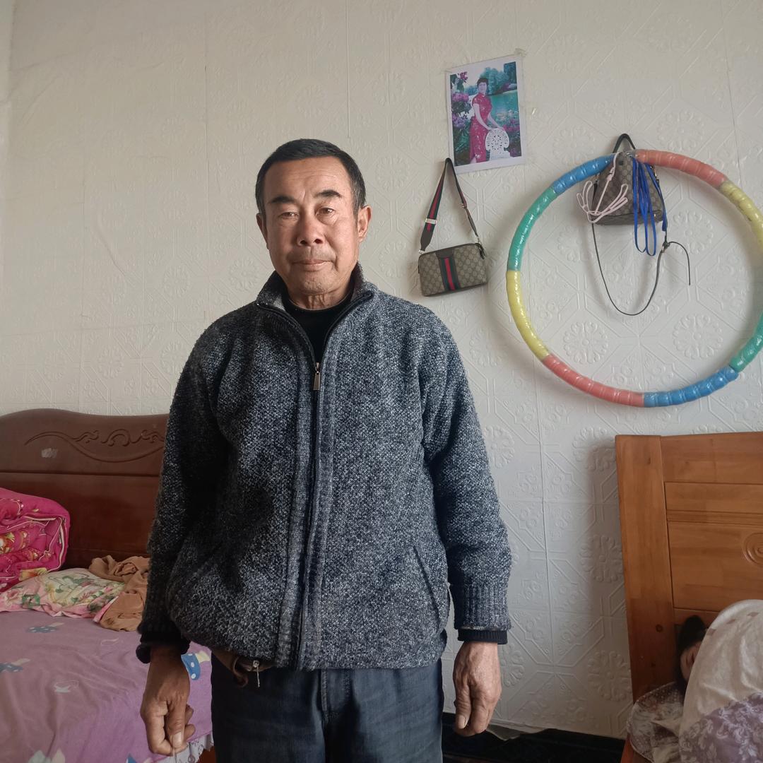 李经初