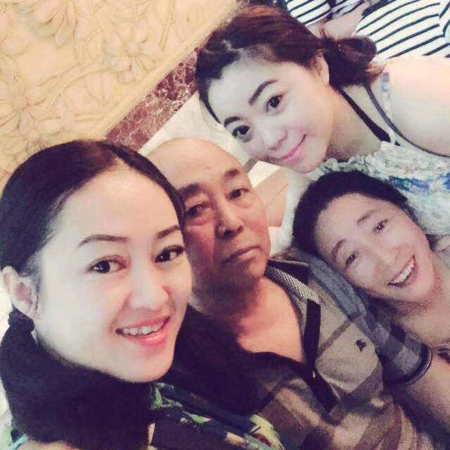 李超霞