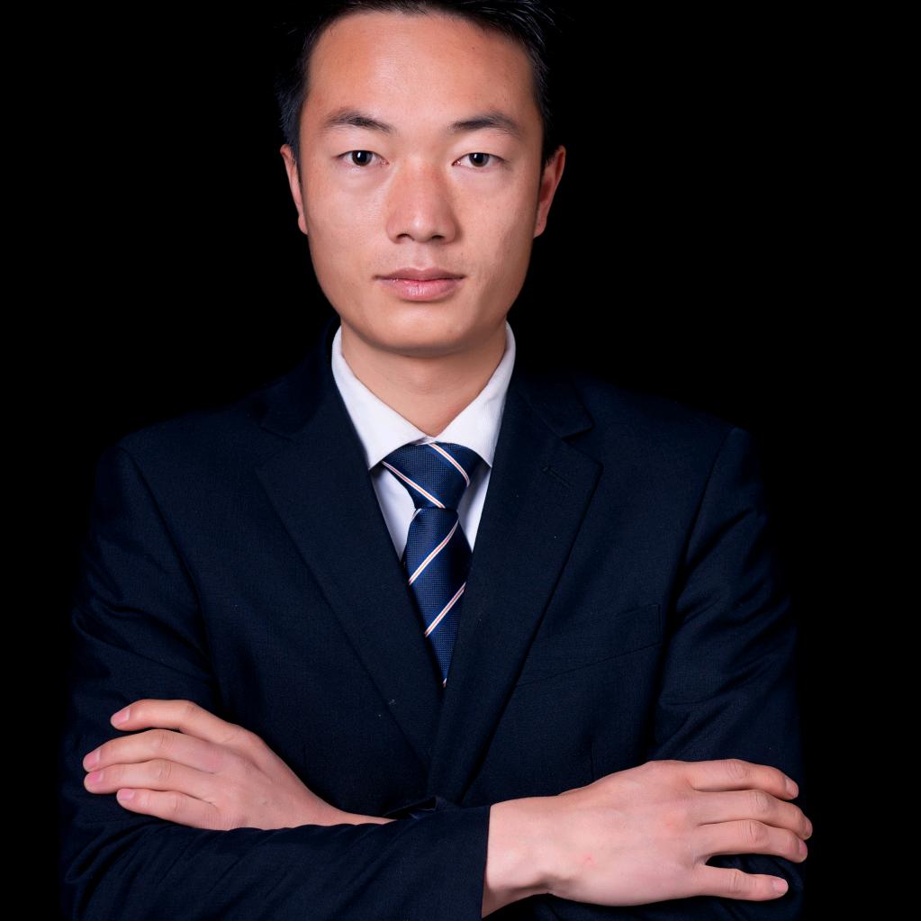 西昌房产贺易华