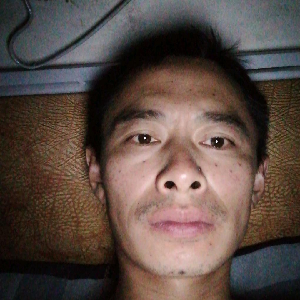 路边的野花不采白不亲头像