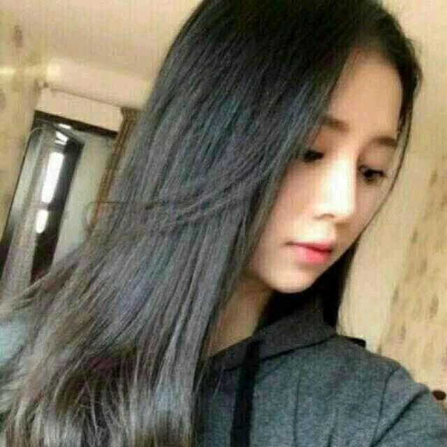 小何！