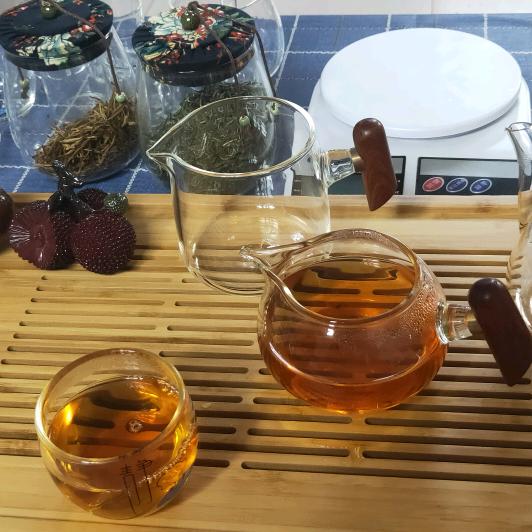 明阁茶桌，茶具