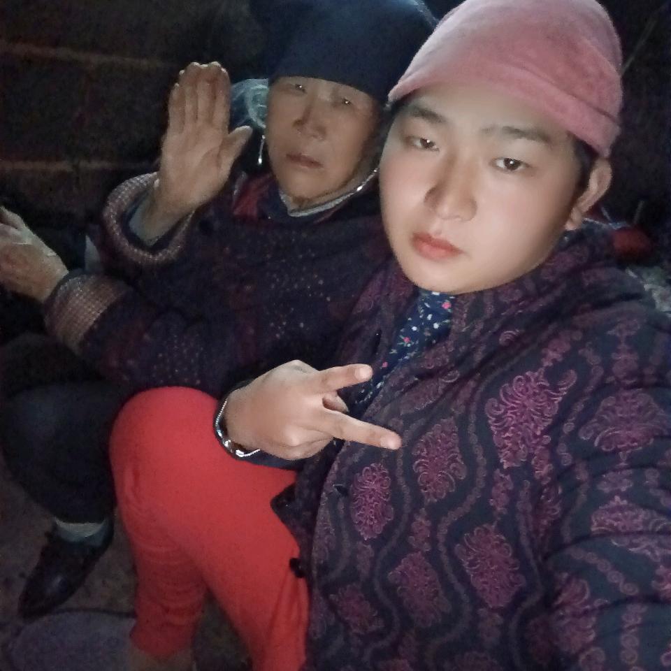 凡凡《正在努力》
