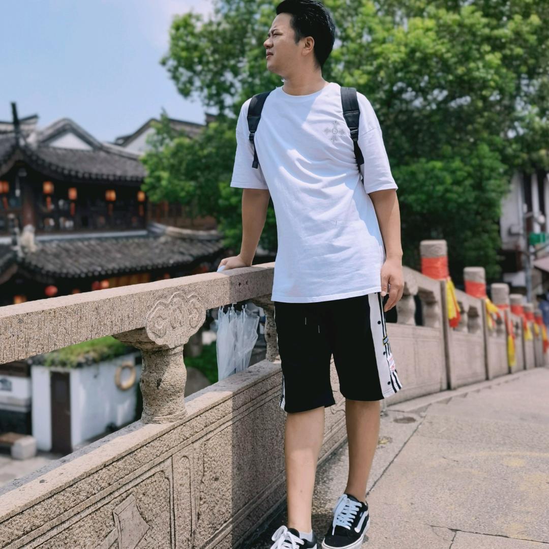 张同志