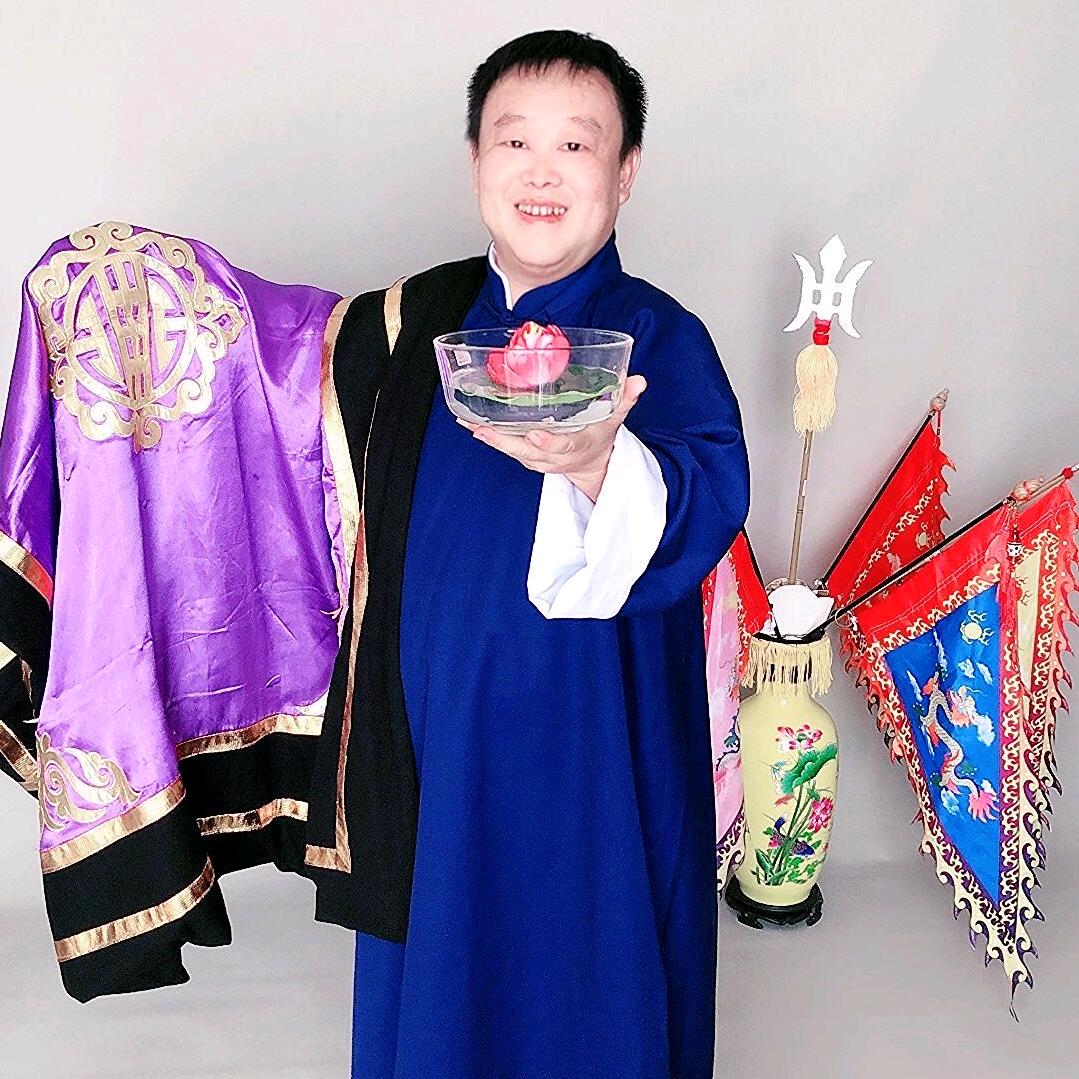 古彩戏法传承人（霍晓宁）