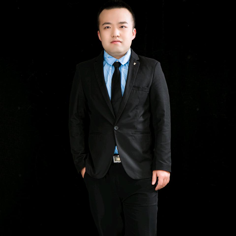 越越房产郭自伟