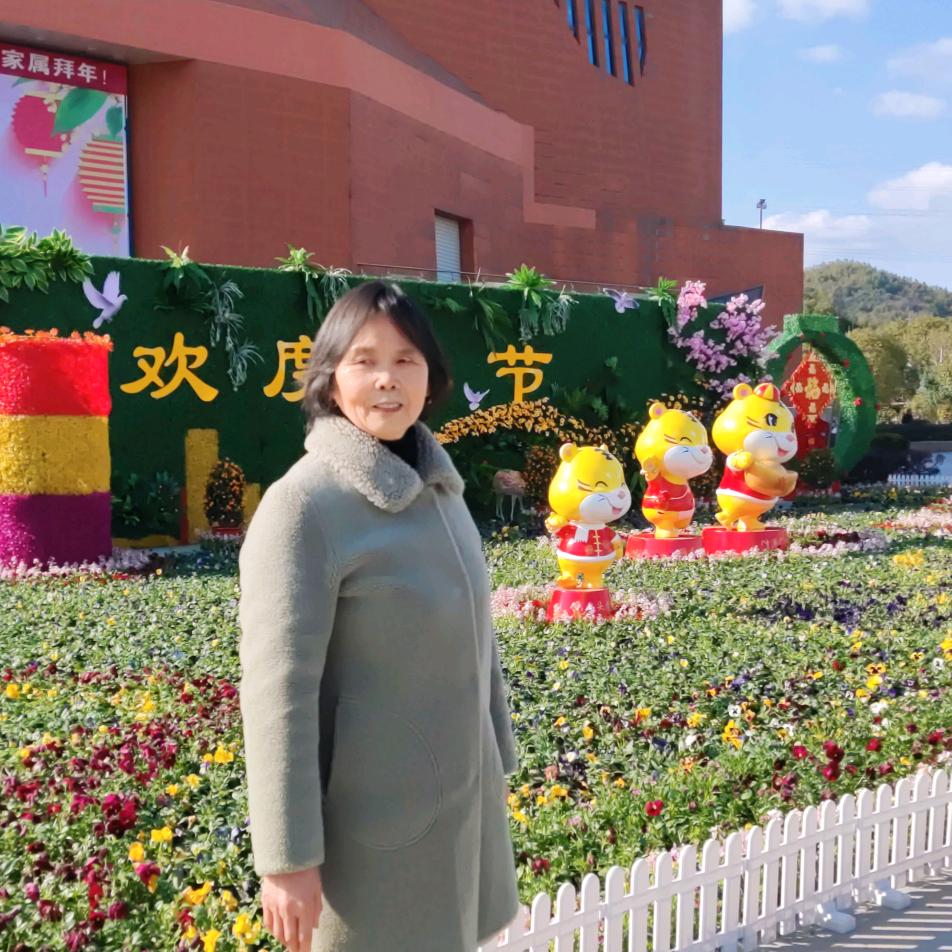 龘龘