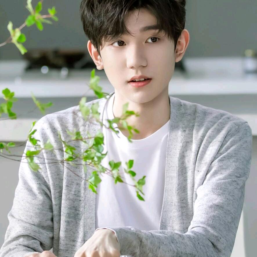 @您是月亮🌙我是星⭐️👑