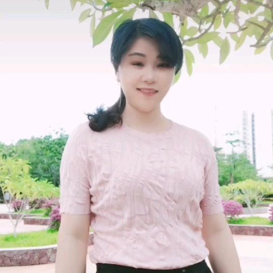 英子。