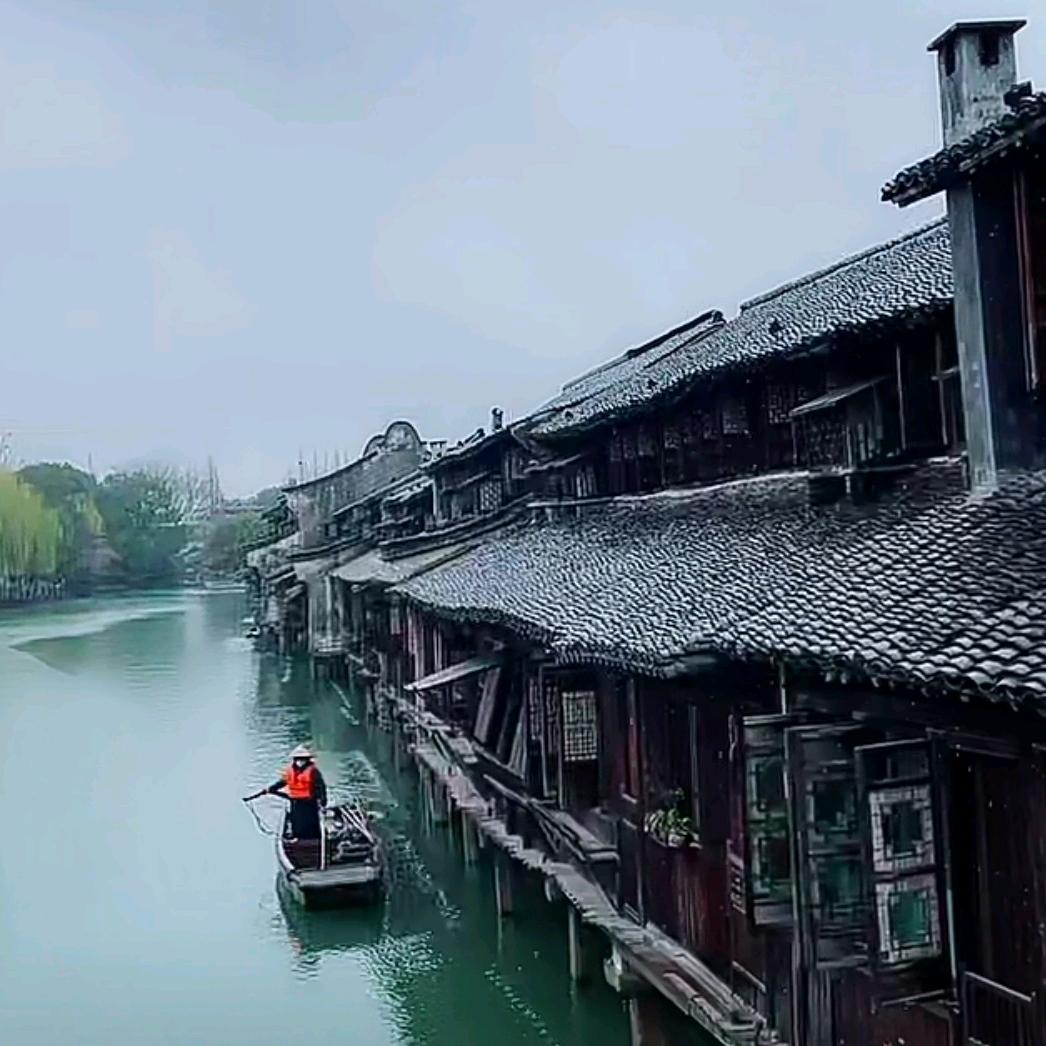 骏马奔腾