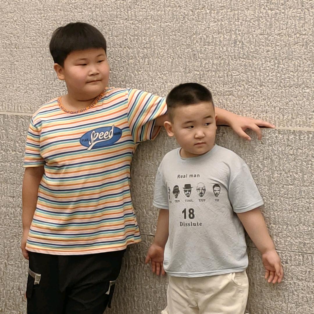 杨伟亮