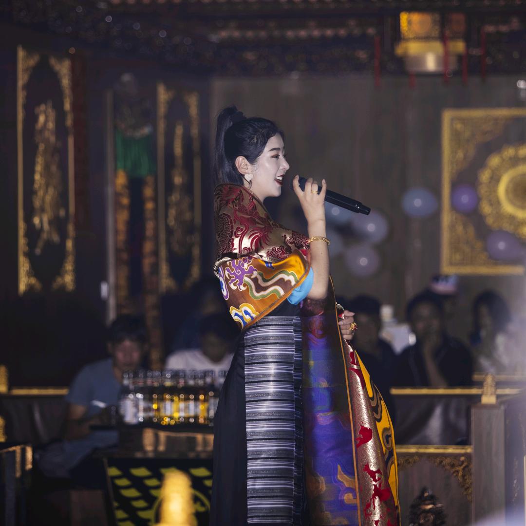 @珠拉姆，，