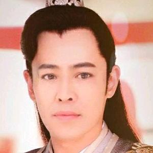 草原上的雄鹰