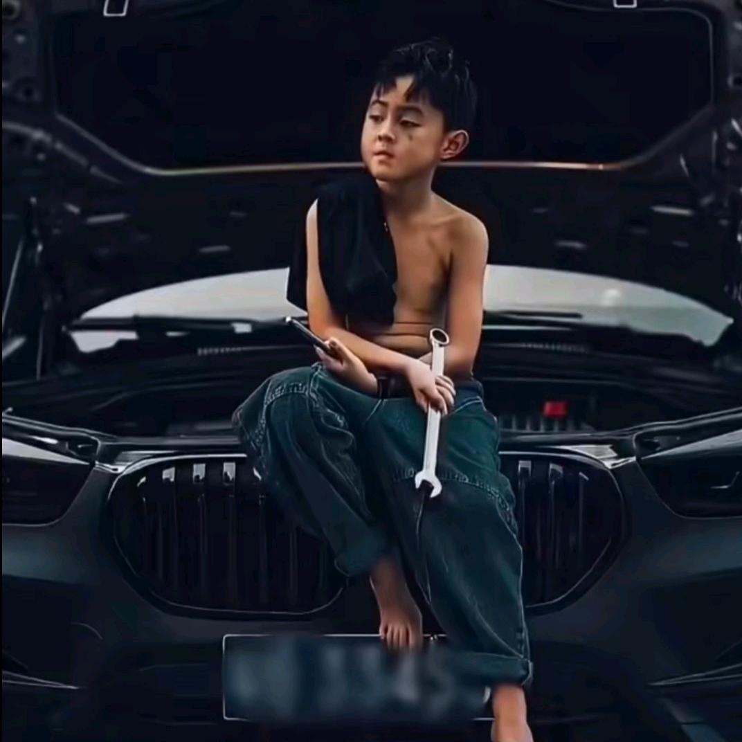 M•W