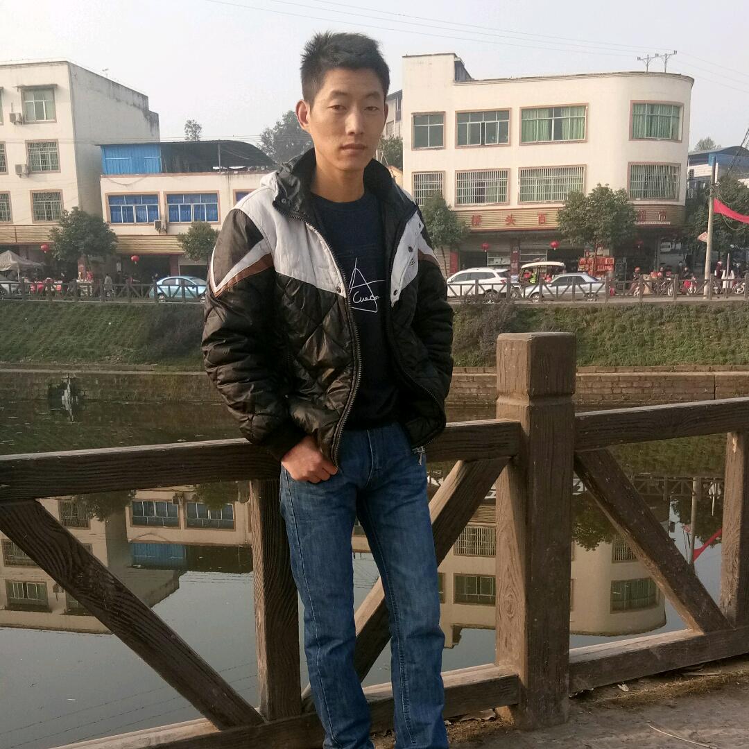 蓝明均