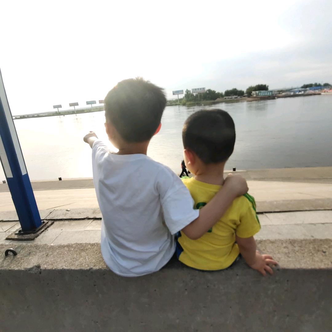 路亚：毕不空