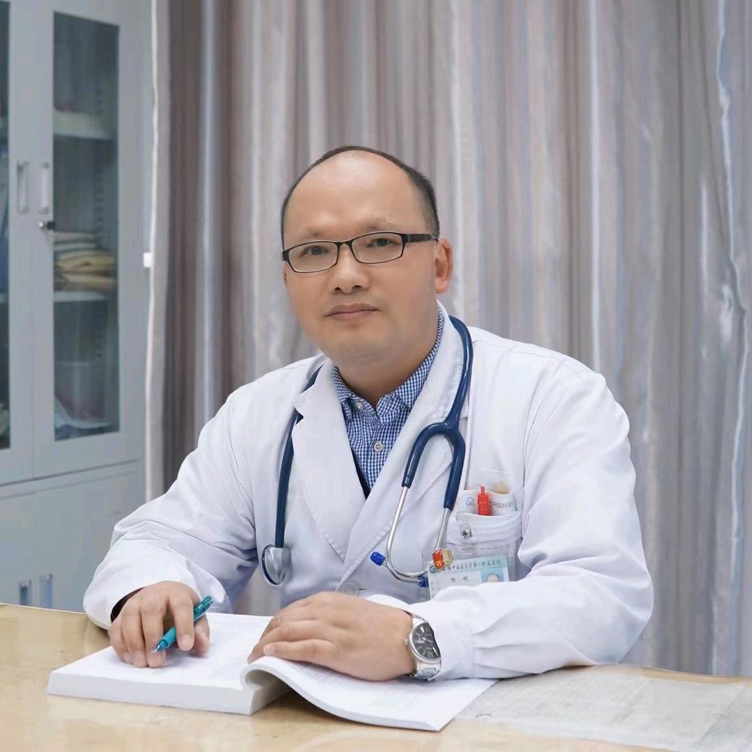 呼吸科杨程医生