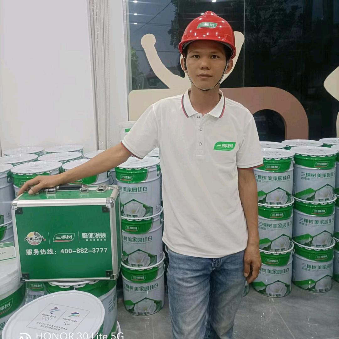 做外墙的小伙子 醉美内外墙装修