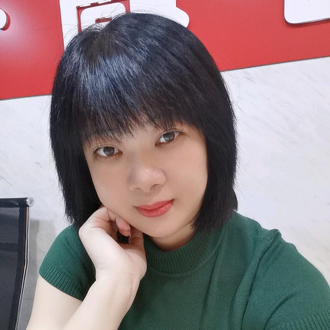 娜姐,爱唱歌,