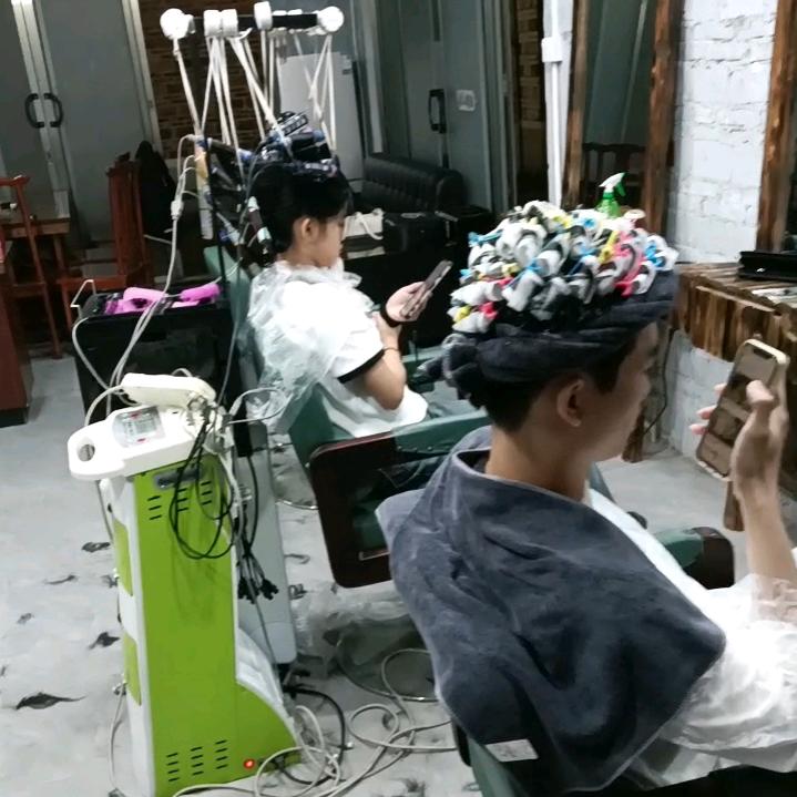 清远市清城区东城瞬间美发型工作室