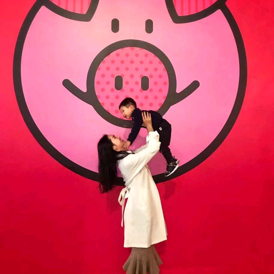 健身辣妈朱万琳