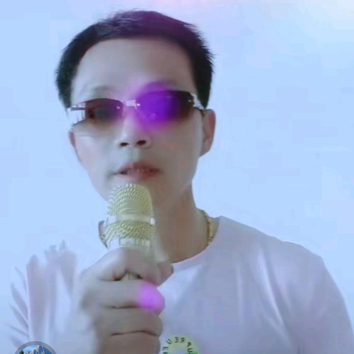 发哥🎤爱唱歌，高调做事，低调做人