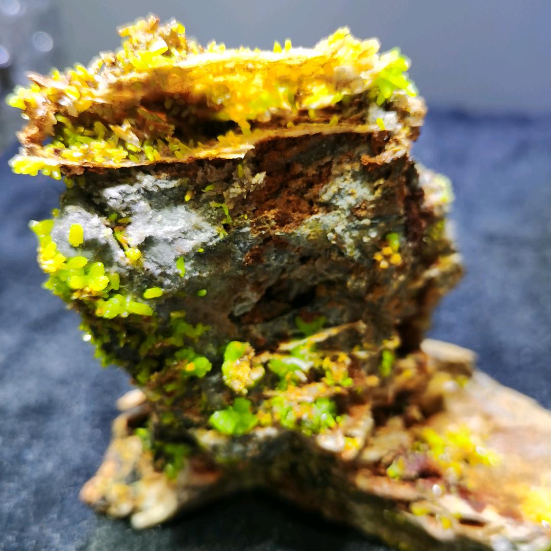 小白云矿晶奇石