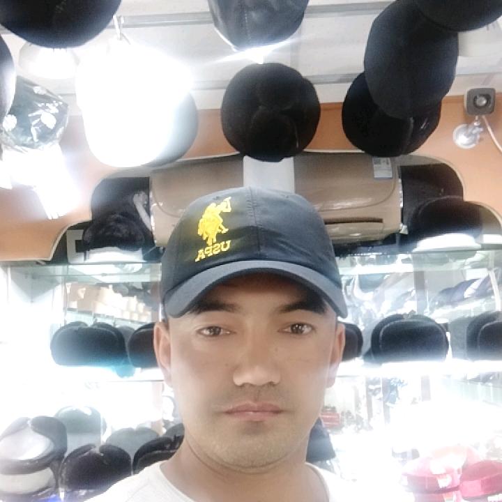 阿图什市沙拉排提帽子店