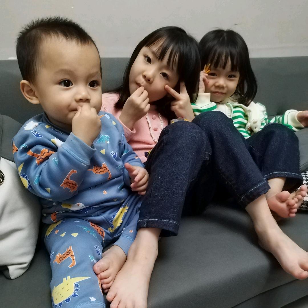 家中三宝😘