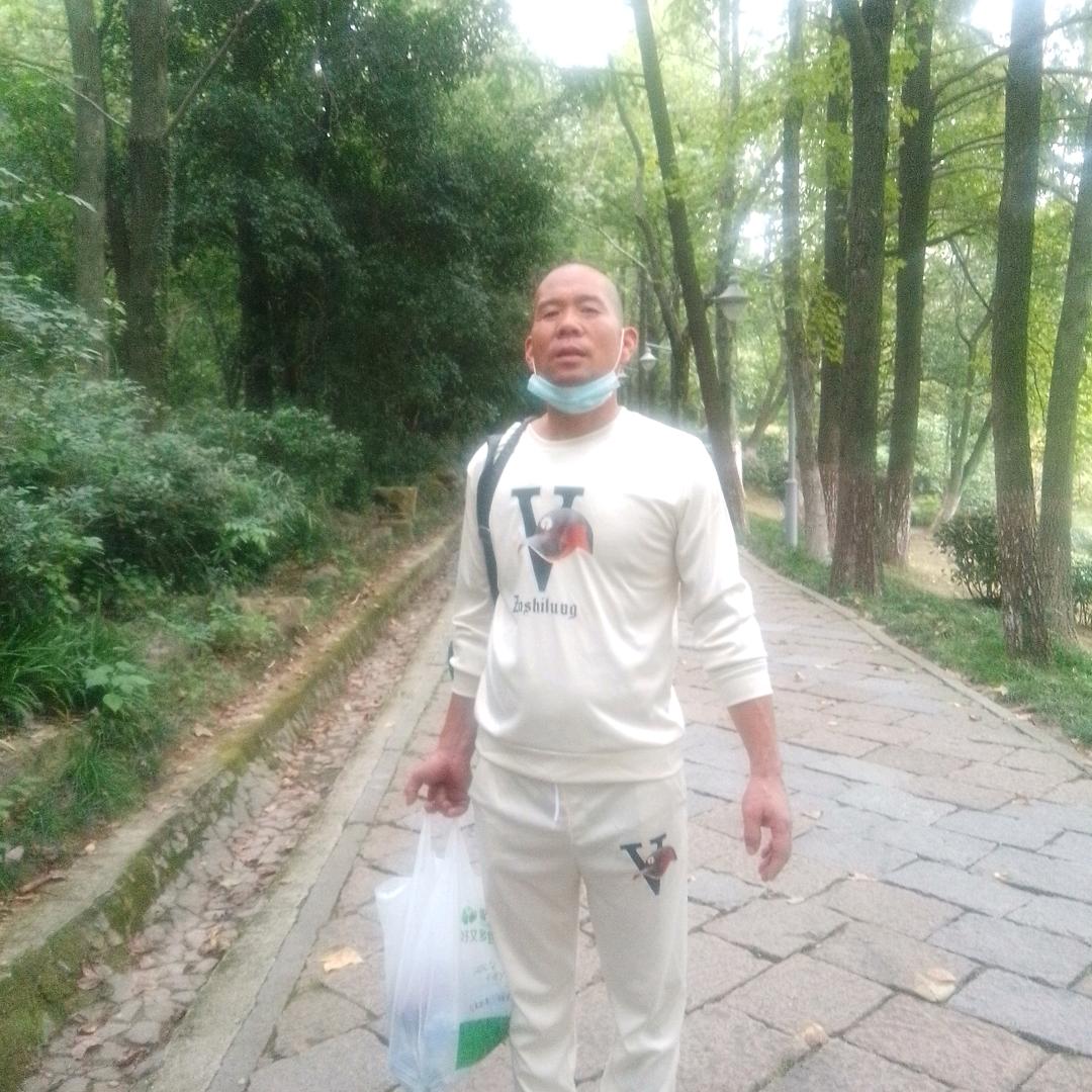 隔壁家的大男孩儿