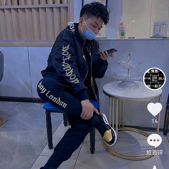 @飞