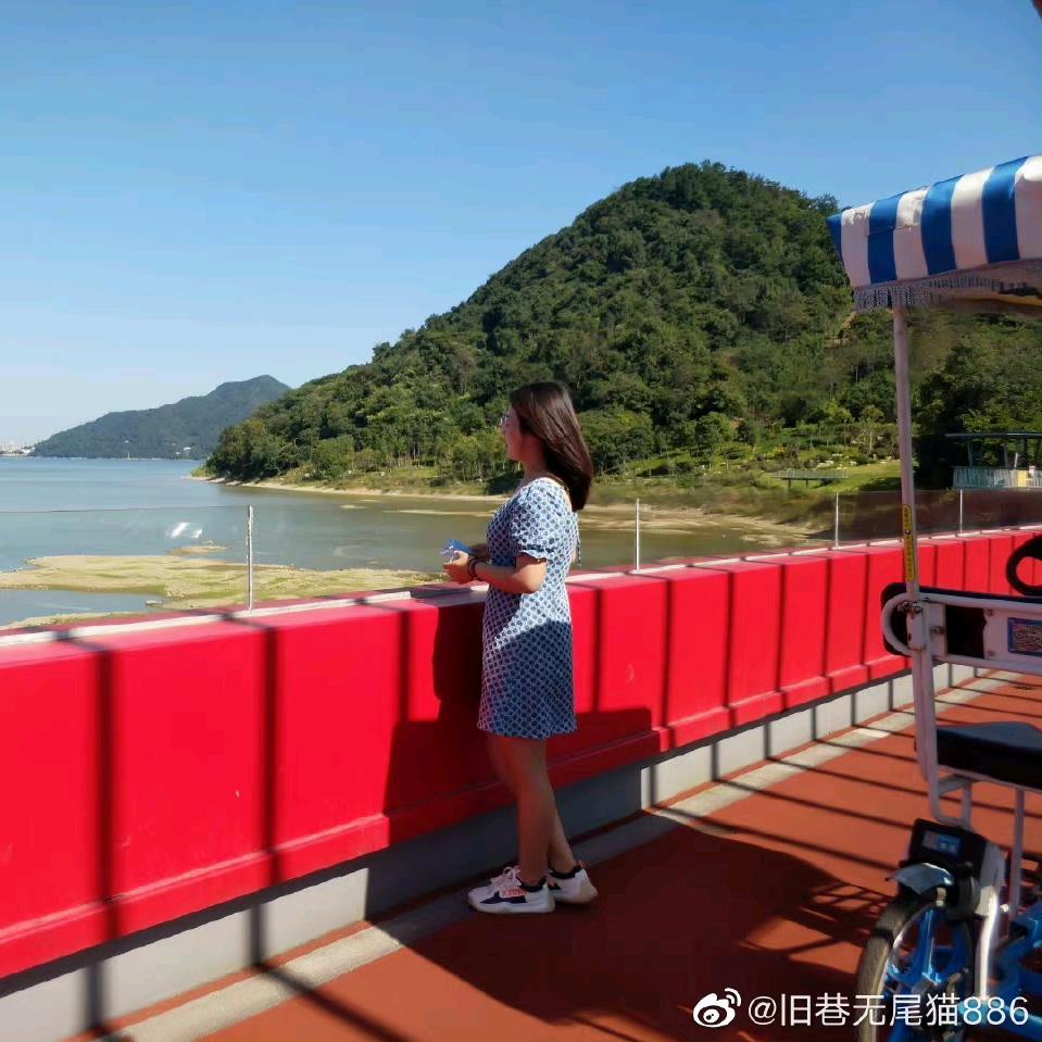 @王静