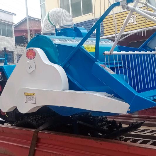 红驰收割机厂家直销