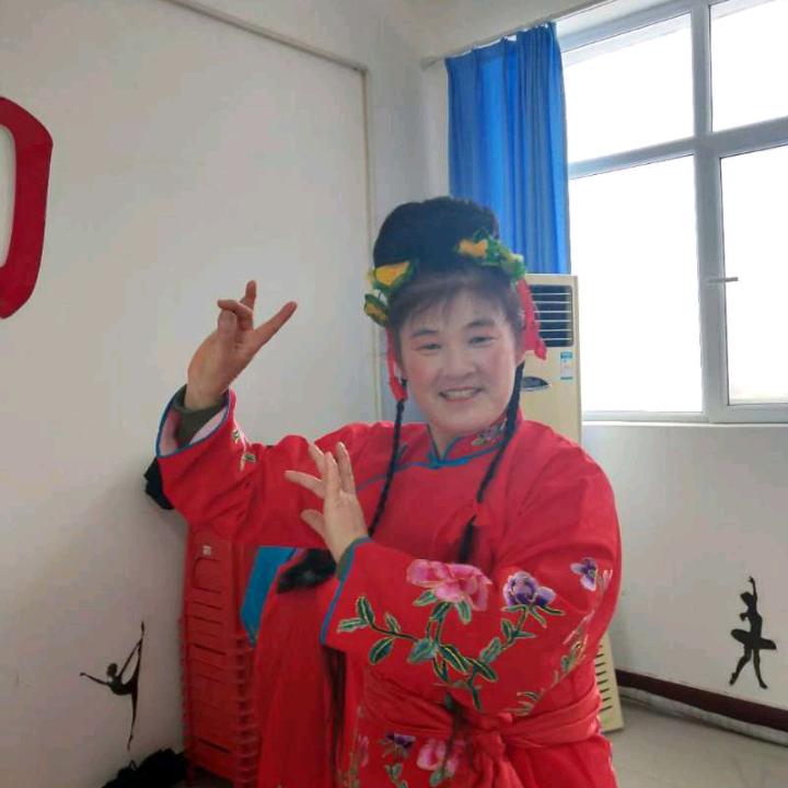 戏曲    张美英