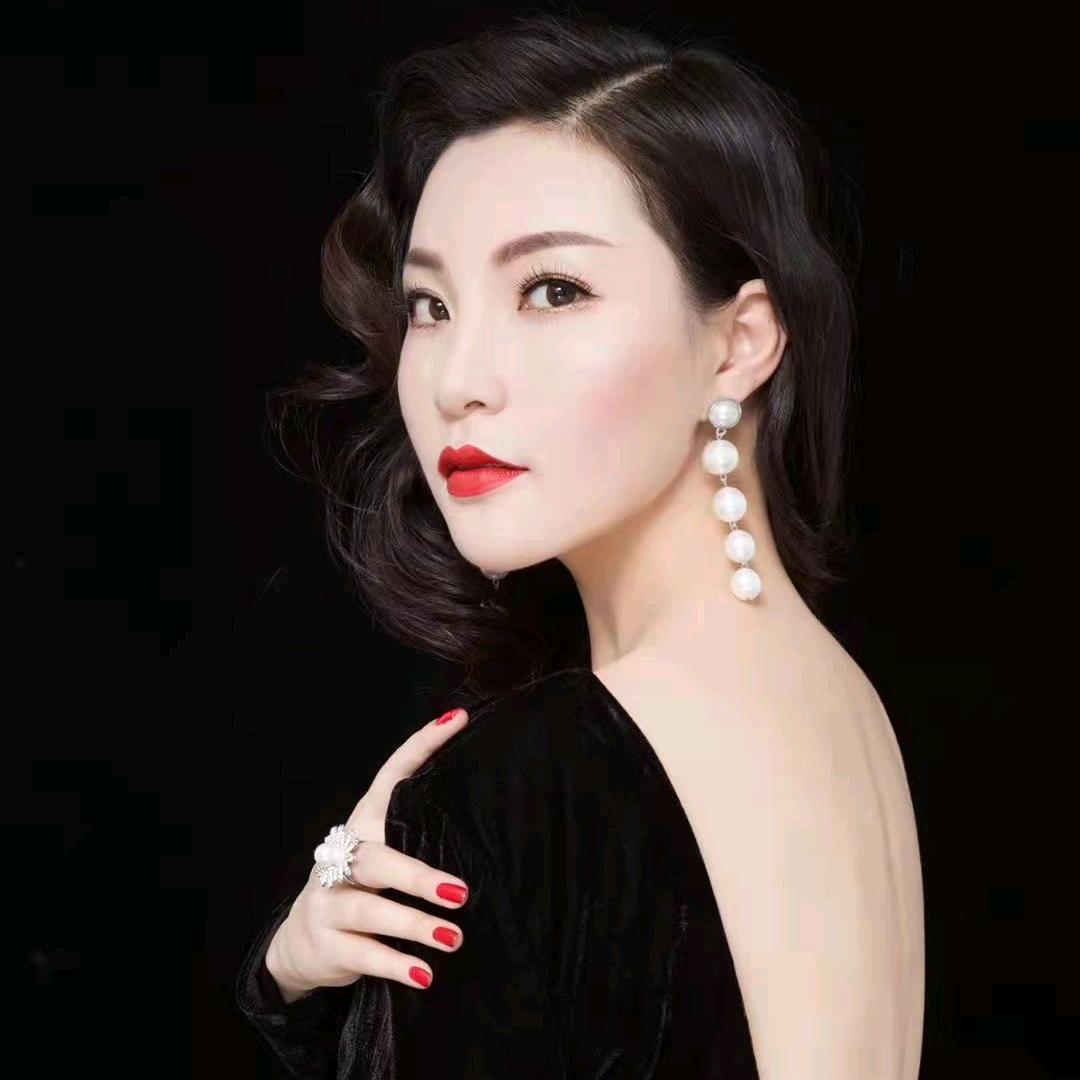 佩佩形象美学