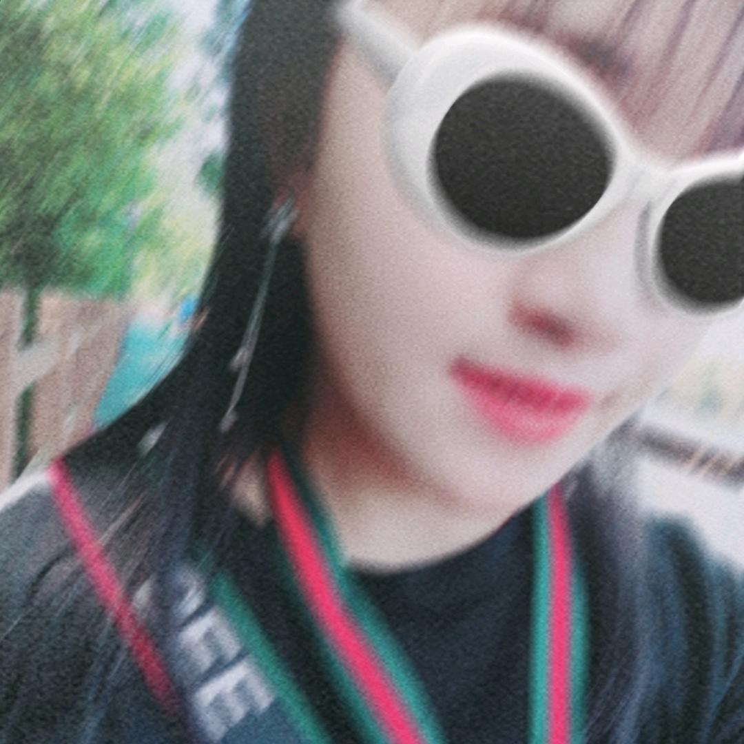 ¥她#是*一个￡女孩