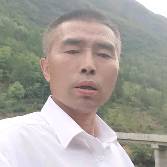 华