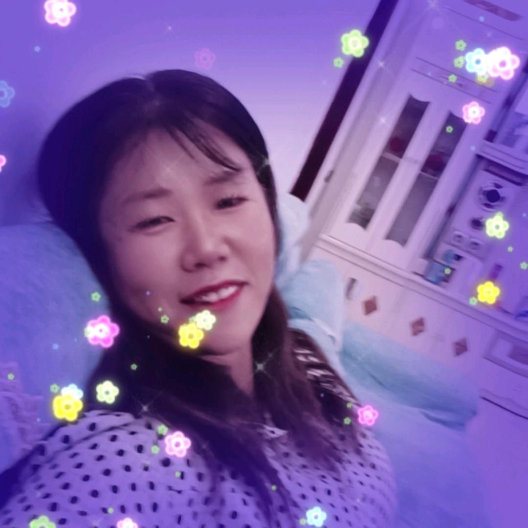红梅傲雪