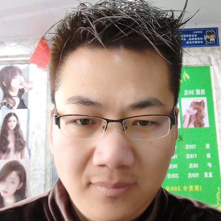 秀发芙蓉杨