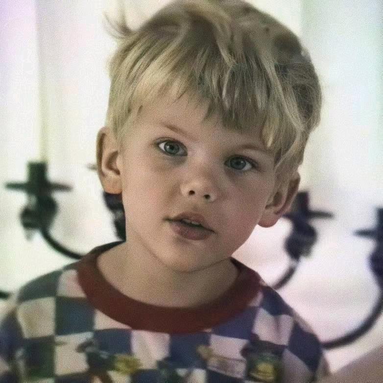 Avicii◢ ◤
