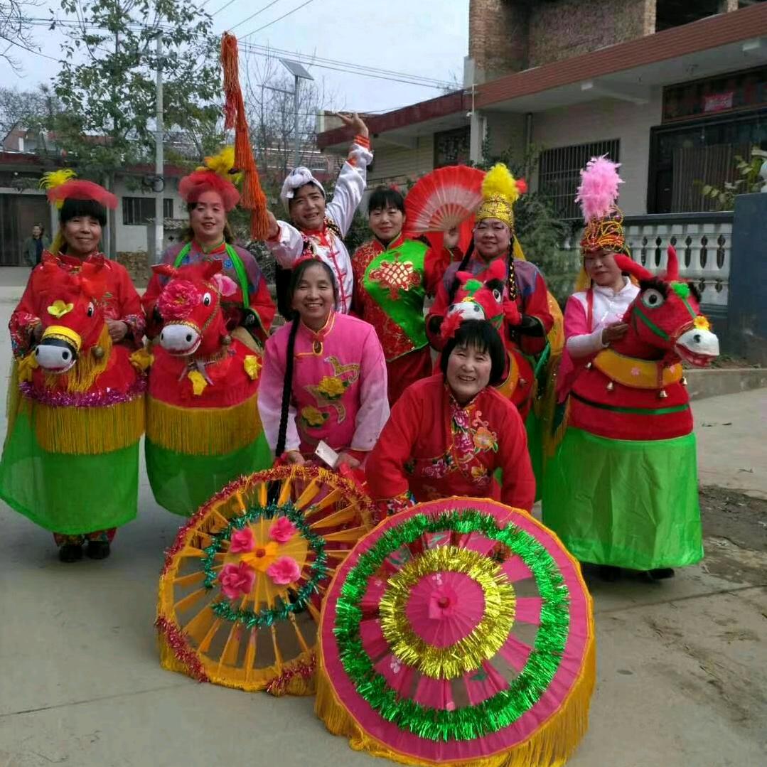 爱跳广场舞的奶奶